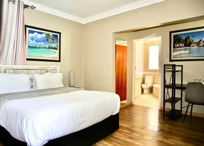 Fm Guest Lodge Comfort, Tranquility & Peace Of Mind